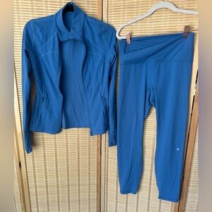 size ?? (Guessing L/XL) MINT condition Blue Women's Activewear Set GLOWMODE